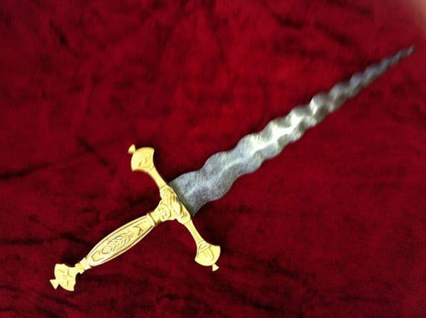 X X X  SOLD X X X  Brass hilted masonic dagger with Flamboyant blade. Probably 19th century. Ref 6483.